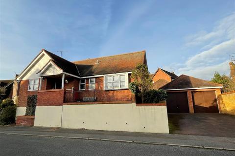 3 bedroom detached bungalow for sale, Fulmar Close, Colchester