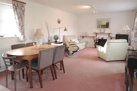 3 bedroom detached bungalow for sale - Fulmar Close, Colchester
