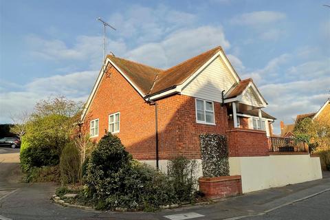 3 bedroom detached bungalow for sale, Fulmar Close, Colchester