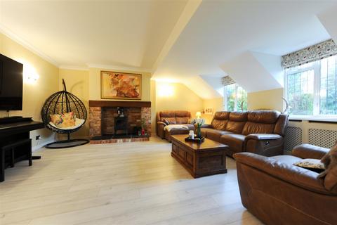 4 bedroom semi-detached house for sale, Shelleys Lane, Knockholt, Sevenoaks