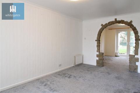 2 bedroom bungalow to rent, Woodleigh Crescent, Ackworth, Pontefract, West Yorkshire, WF7