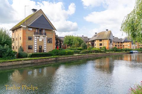 1 bedroom apartment for sale, Wickhams Wharf, Ware SG12