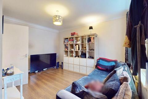 2 bedroom flat for sale, Pavement Mews, Chadwell Heath, RM6