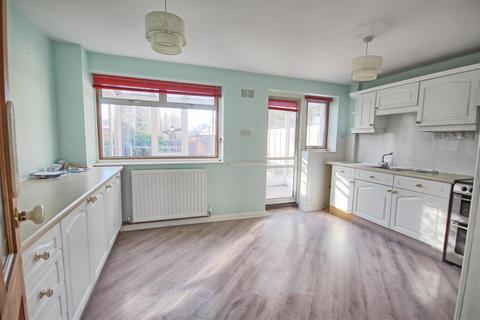 3 bedroom end of terrace house for sale, Roydon Road, Stanstead Abbotts SG12