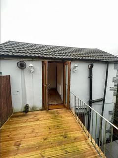 8 Green Hill, Pentre, CF41 7PT
