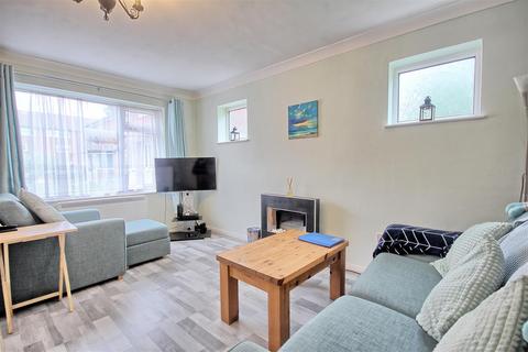 55 Berkeley Close, Ware, SG12 0BS