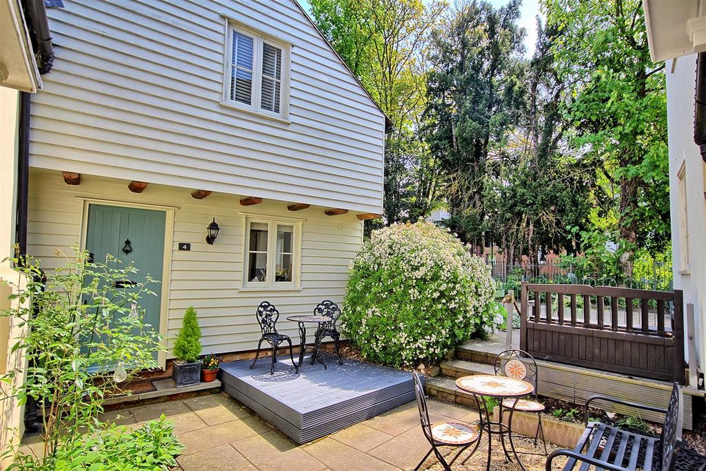 43 Amwell End, Ware SG12 2 bed end of terrace house for sale £425,000