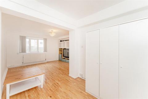 Flat 1, Southgate House The Drive, Walthamstow, London, E17 3DU