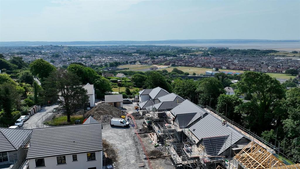 PenYFai Gardens, Llanelli SA15 4 bed detached house for sale £599,995