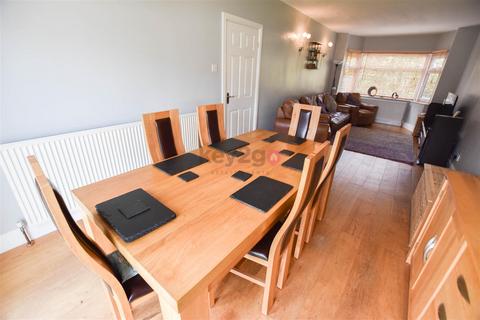3 bedroom detached house for sale, Hollinsend Road, Sheffield, S12