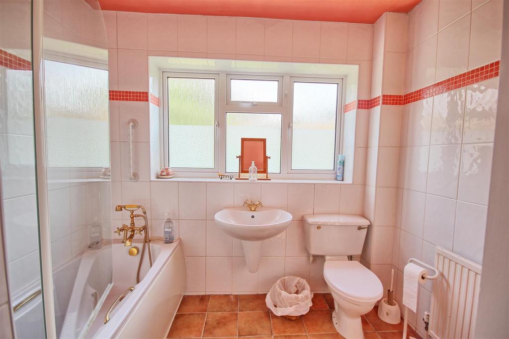 Family bathroom