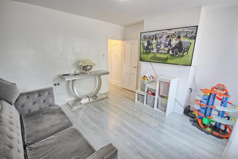 2 bedroom terraced house for sale - Station Road, Stanstead Abbotts SG12