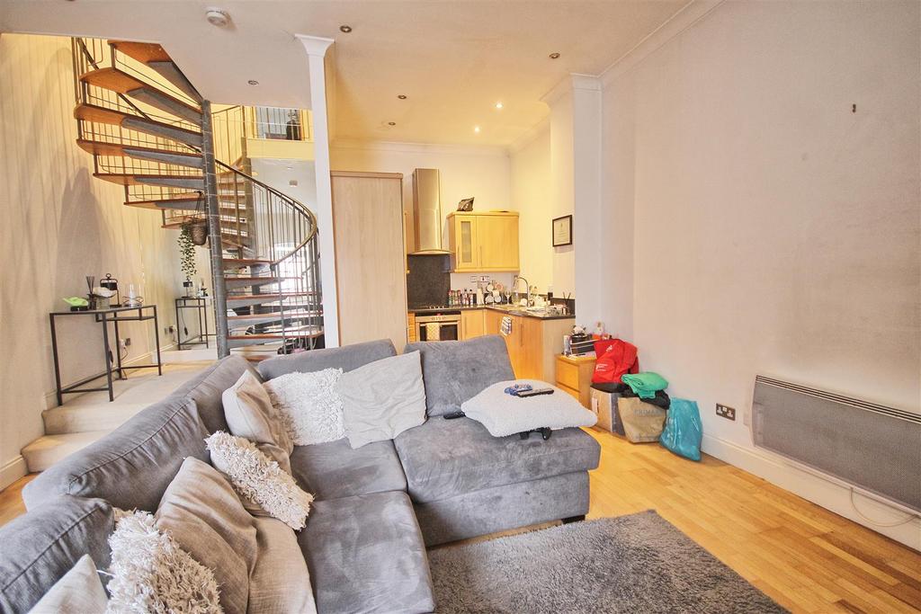 Sele Mill, Hertford SG14 2 bed terraced house for sale - £335,000