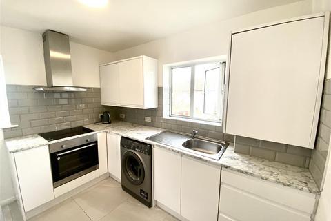 2 bedroom flat to rent, Redesdale Gardens, Isleworth