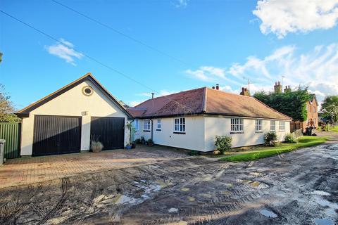 4 bedroom detached bungalow for sale, Olives Farm, Hunsdon SG12