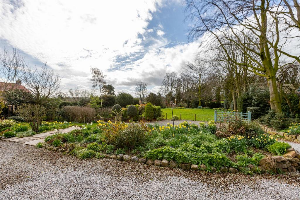 Front Garden and Paddock