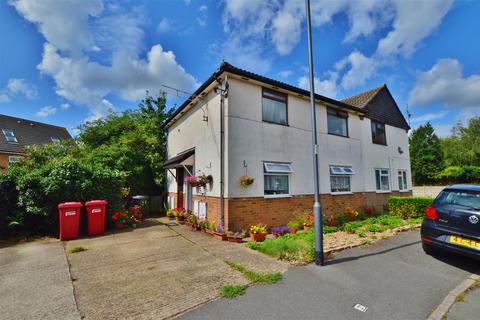 2 bedroom maisonette for sale, Mallard Drive, Slough