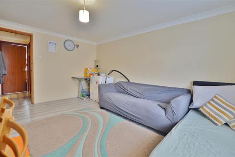 2 bedroom maisonette for sale, Mallard Drive, Slough