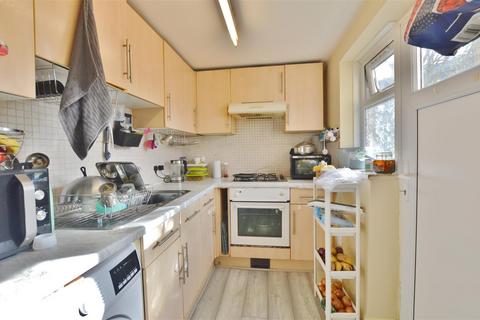 2 bedroom maisonette for sale, Mallard Drive, Slough