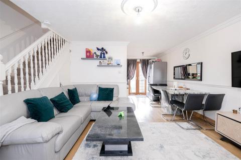 46 Godwin Close, London, E4 7RQ