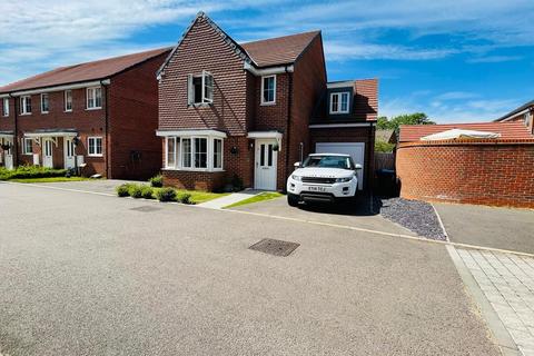 4 bedroom detached house to rent, Keen Avenue, Buntingford SG9