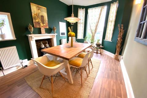 152 Ashburnham Road, Northampton, NN1 4RB