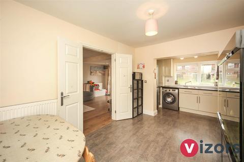 163 Birchfield Road, Redditch, B97 4LU