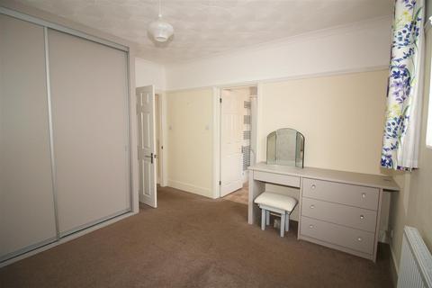 112 Callington Road, Saltash, PL12 6EA