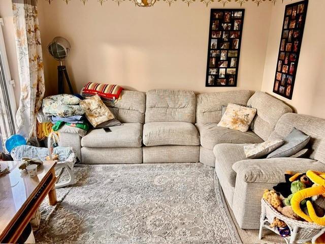 Living Room: