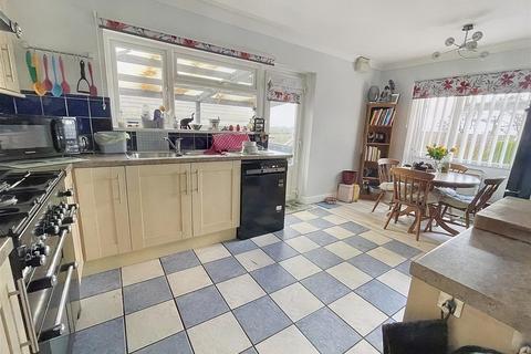 3 bedroom detached bungalow for sale, Maes Dolau, Idole, Carmarthen