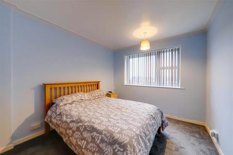 2 bedroom flat for sale, Crescent Road, Worthing BN11