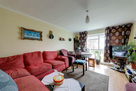 1 bedroom flat for sale, Cambridge Road, Worthing BN11