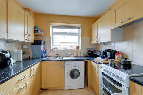 1 bedroom flat for sale, Cambridge Road, Worthing BN11