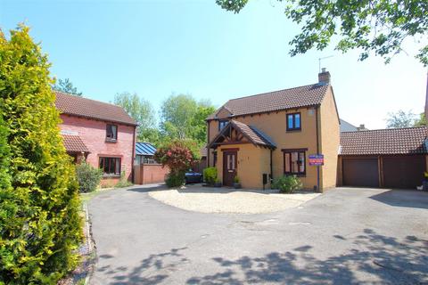 4 bedroom detached house for sale, Haweswater Close, Oldland Common, Bristol