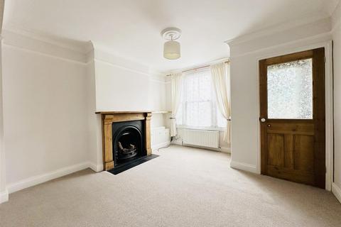 2 bedroom terraced house to rent, Station Road, Stanstead Abbotts SG12