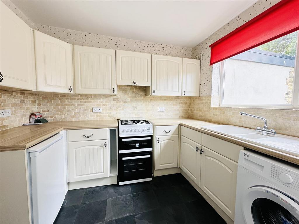 Fitted kitchen