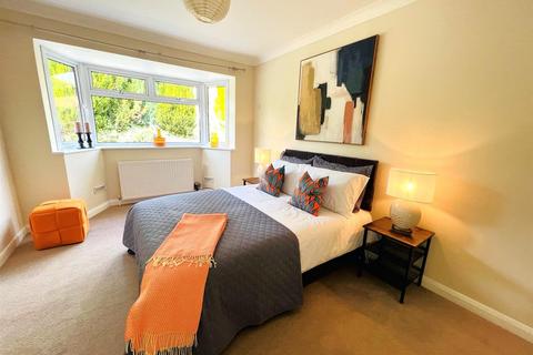 4 bedroom semi-detached bungalow for sale, Hammer Lane, Haslemere