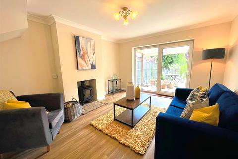 29 Hammer Lane, Haslemere, GU27 3QT