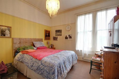2 bedroom flat for sale - 137 Brighton Road, Worthing BN11