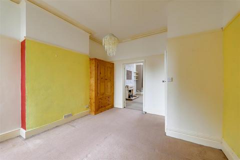 2 bedroom flat for sale, 137 Brighton Road, Worthing BN11