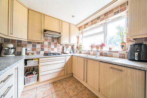 3 bedroom terraced house for sale, Pear Tree Avenue, Ditton, Aylesford