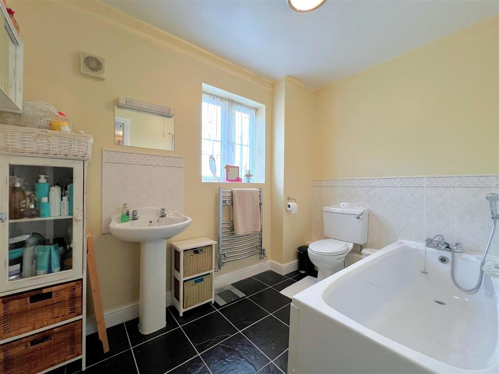 Bathroom.jpg