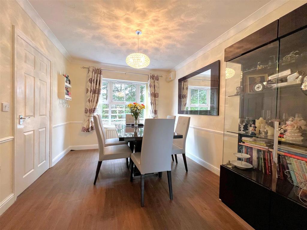 Dining room.jpg