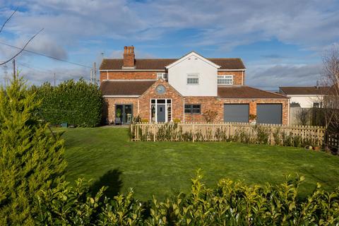 3 bedroom detached house for sale, Low Moor, Rillington, Malton