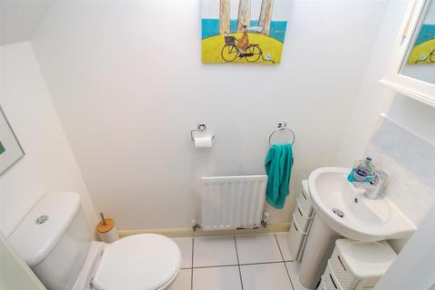8 Cotswold Close, Corby, NN18 8GN