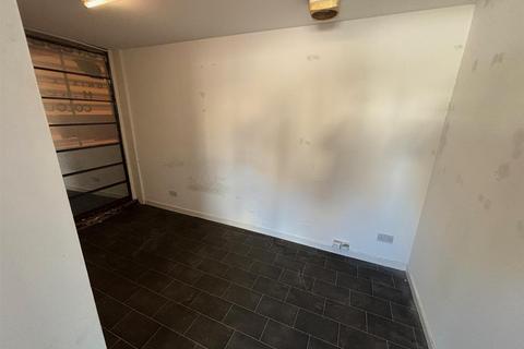 Property to rent, Westwood Road, Newmains, Wishaw