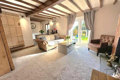2 bedroom cottage for sale - Church Lane, Northampton NN6