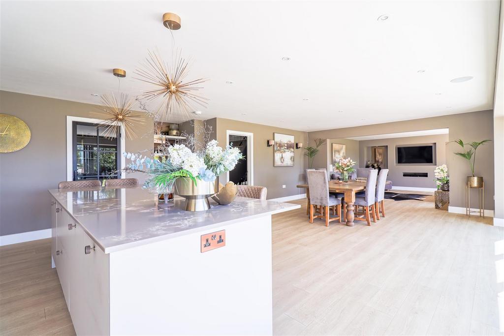 KITCHEN pic 2