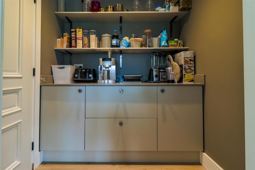 Larder