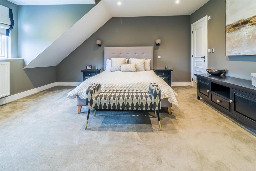 BEDROOM ONE pic 1